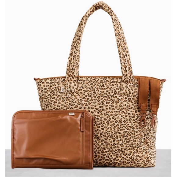 NWT BÉIS / Beis x Elsa Hosk Cream Brown Quilted Tote Bag Wild Child - Picture 13 of 14
